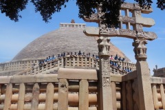 Middle-school-boys-trip-to-Sanchi-Stupa